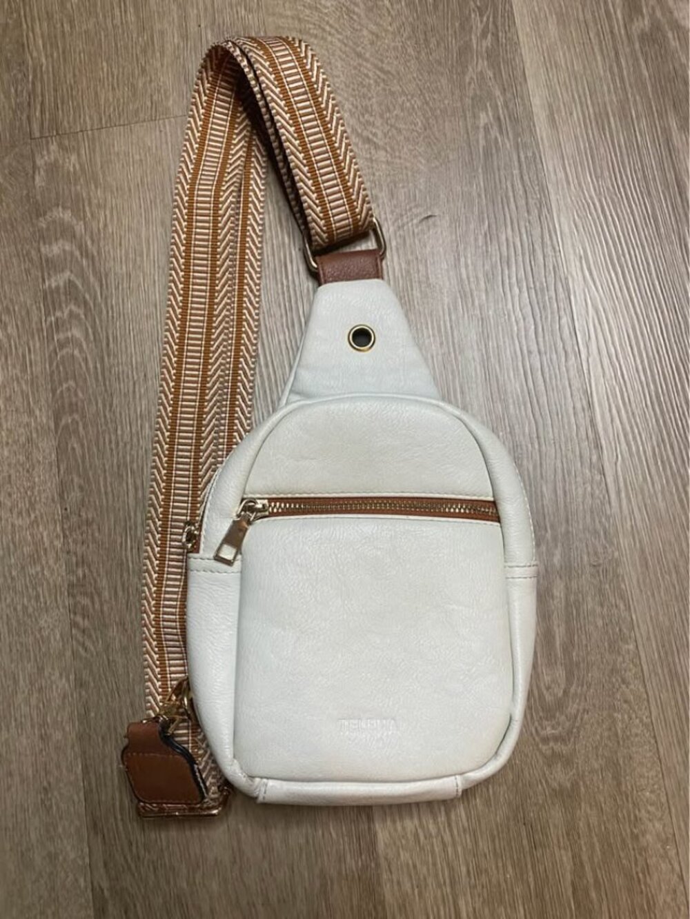 Telena White Leather Crossbody Sling Bag Gold Accents Adjustable Strap Travel